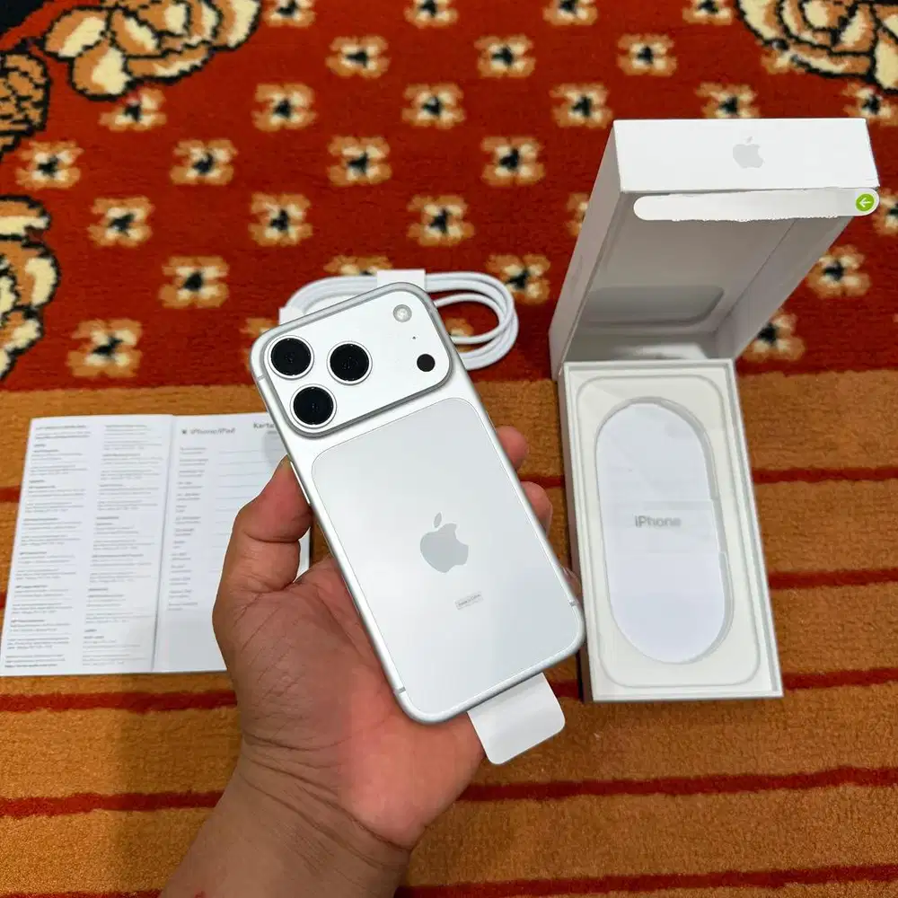 Iphone 17 pro 512 silver