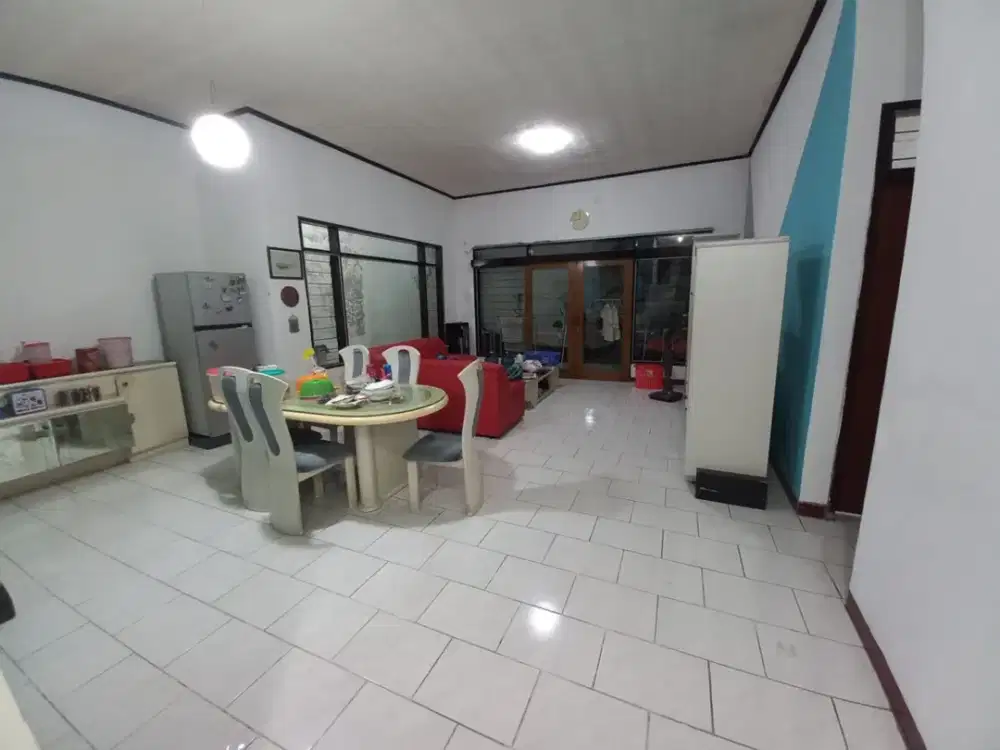 Dijual Rumah Hitung Tanah di Dharmahusada Indah Dekat Kertaja Lokasi Strategis