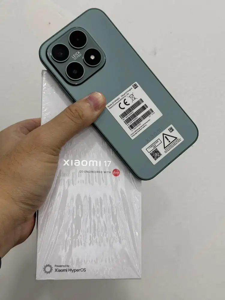 Xiaomi 17 Green 12/512Gb (Baru 2 Bulan)