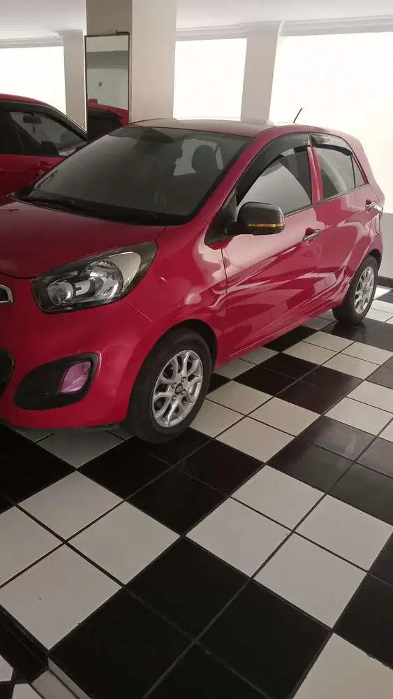 Kia Picanto 2012 km rendah pemakaian pribadi