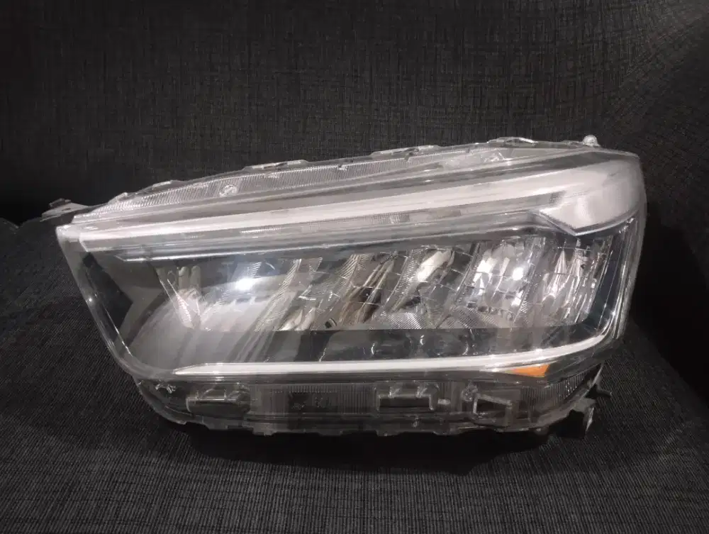Headlamp kiri Raize GR