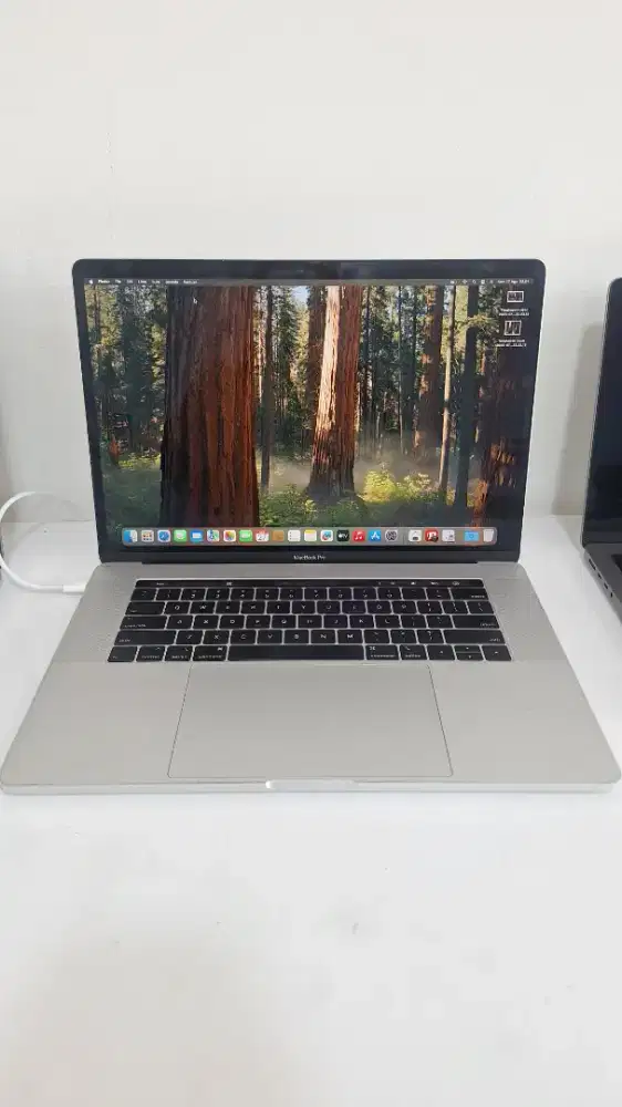 MACBOOK PRO 2019 15 i7 16/512 GB