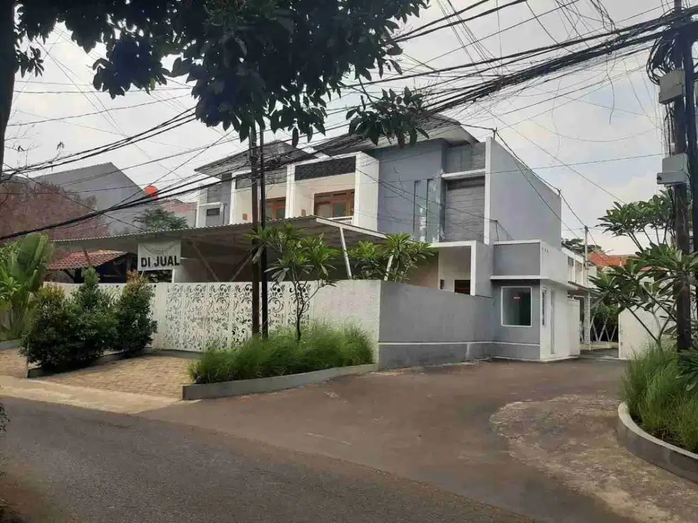 Rumah MEWAH SIAP HUNI Strategis di Ciganjur, Jagakarsa