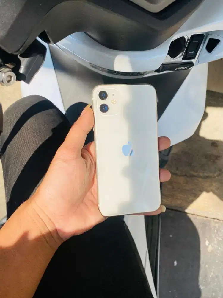 Ip 11 128gb like new