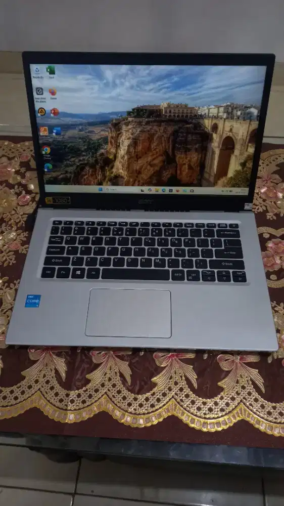 Laptop acer i3 gen 11