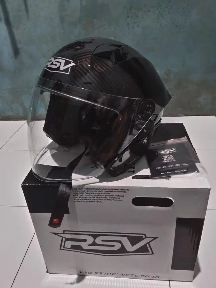 Di jual cepat helm keren