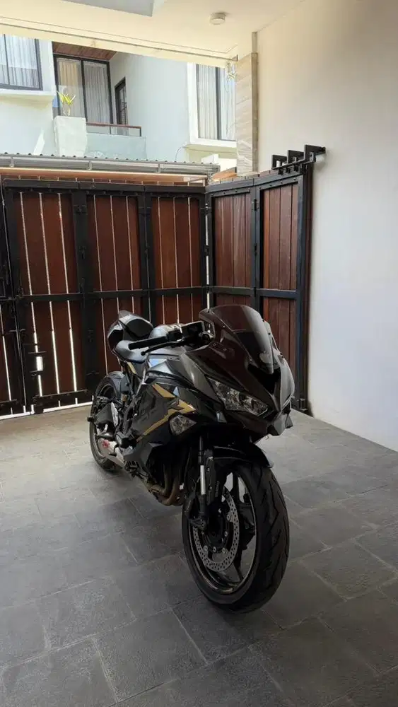 Kawasaki Ninja ZX25R Tahun 2022 ABS QS