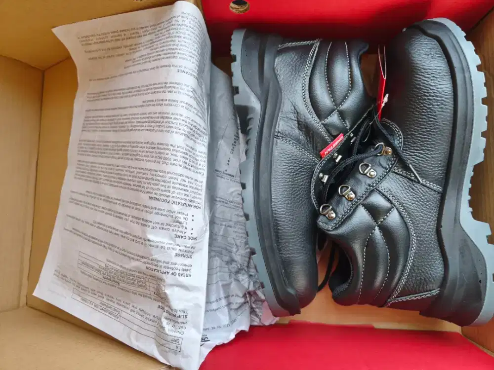 Sepatu Cheetah 7106 / Safety Shoe Baru