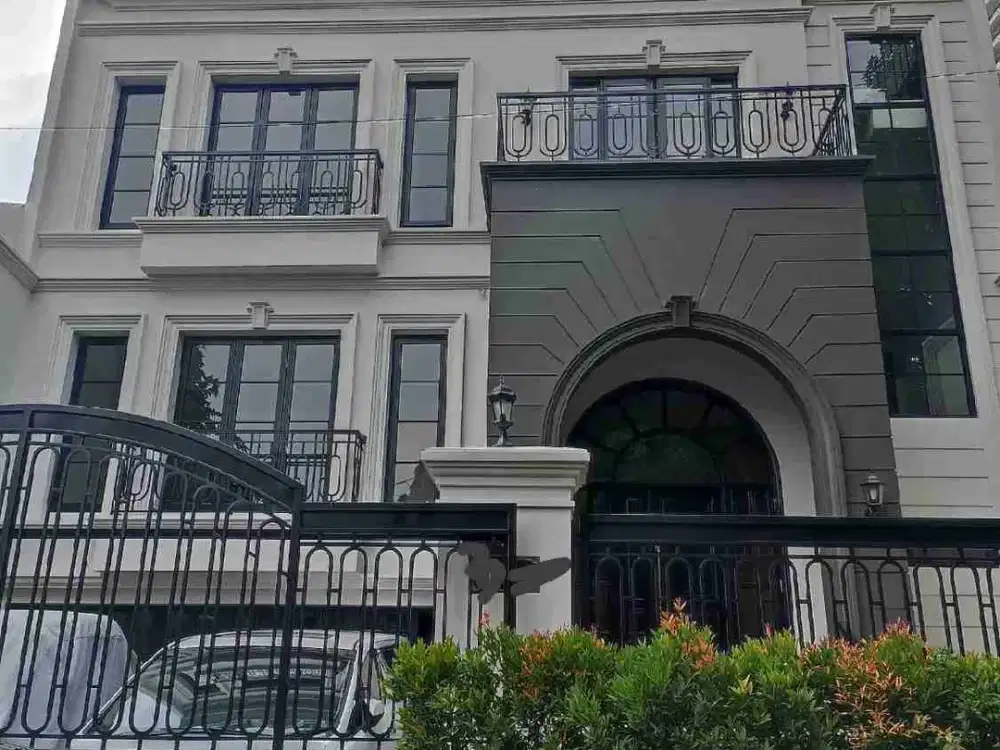 Rumah Mewah Baru Jl.Kerinci VIII Kebayoran baru Jakarta Selatan