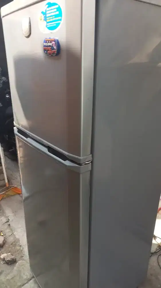 LG kulkas normal 2 pintu