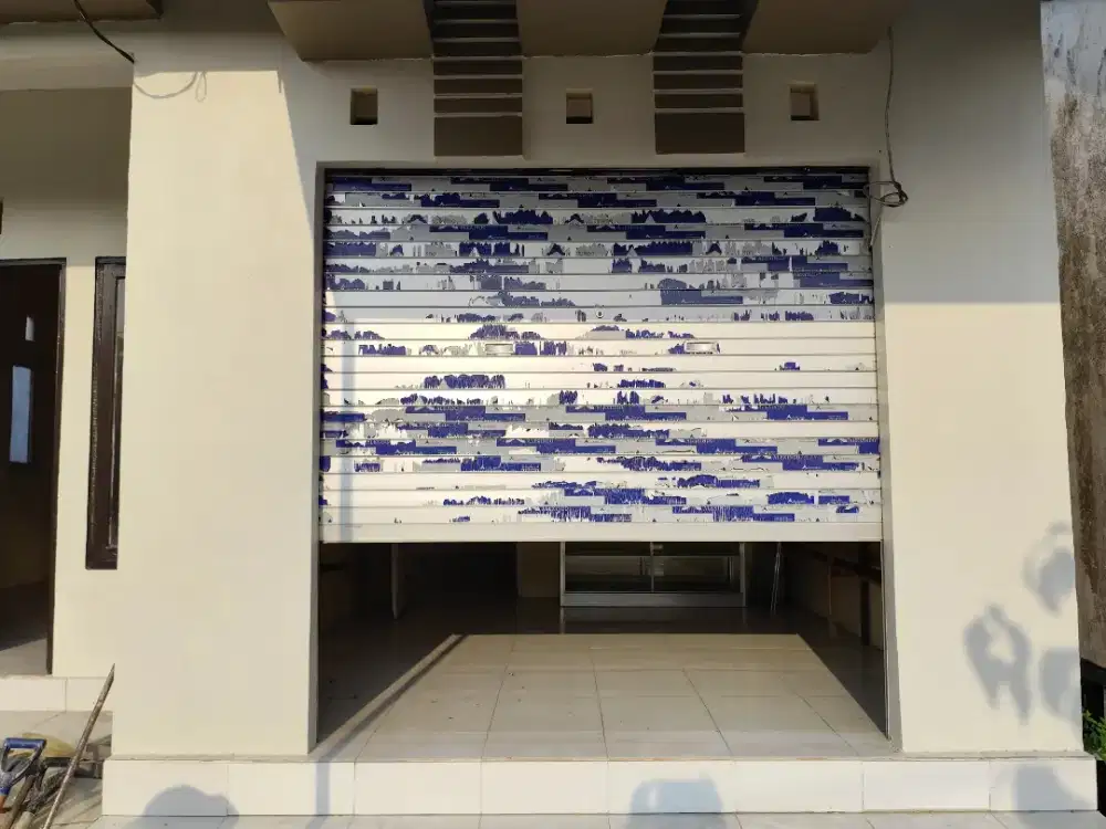 Rolling Door Alumunium Bekas Ukuran 2x2 Meter - Siap Pakai