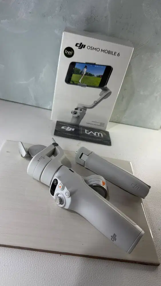 DJI Osmo Mobile 6 Gimbal