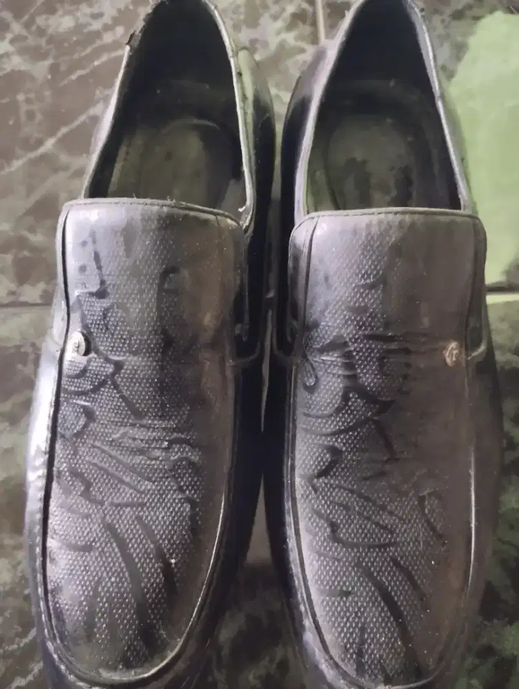 Sepatu Pierre Cardin uk 40