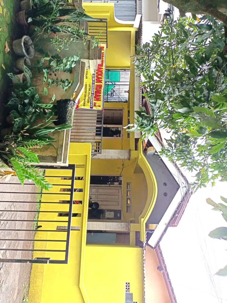 Dijual rumah cocok buat kos dan kontrakan