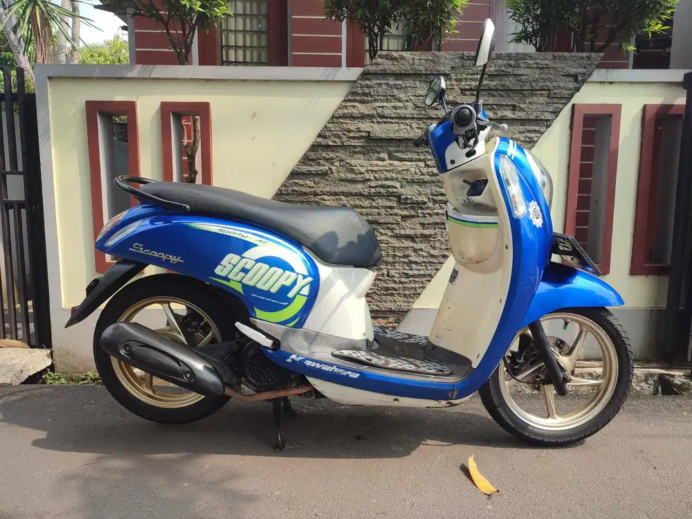 DIJUAL SCOOPY FI TAHUN 2015