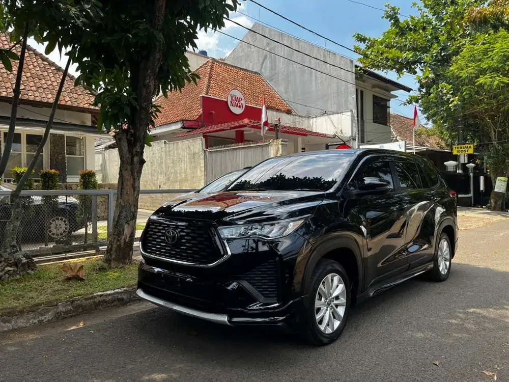 Toyota Innova Zenix 2023 V Hybrid Modelista Hitam Plat D Bandung