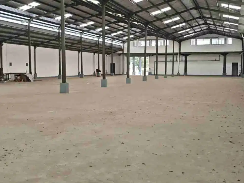 Gudang Serbaguna bangunan baru Akses Kontener 40Ft siap pakai bebas banjir Lokasi Dekat Tol di Kawasan Industri Hyundai cikarang selatan kabupaten Bekasi
