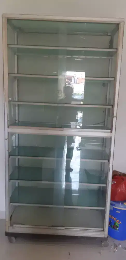 Etalase bekas Toko