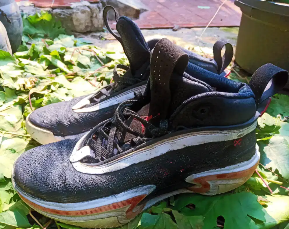 SEPATU BASKET SECOND