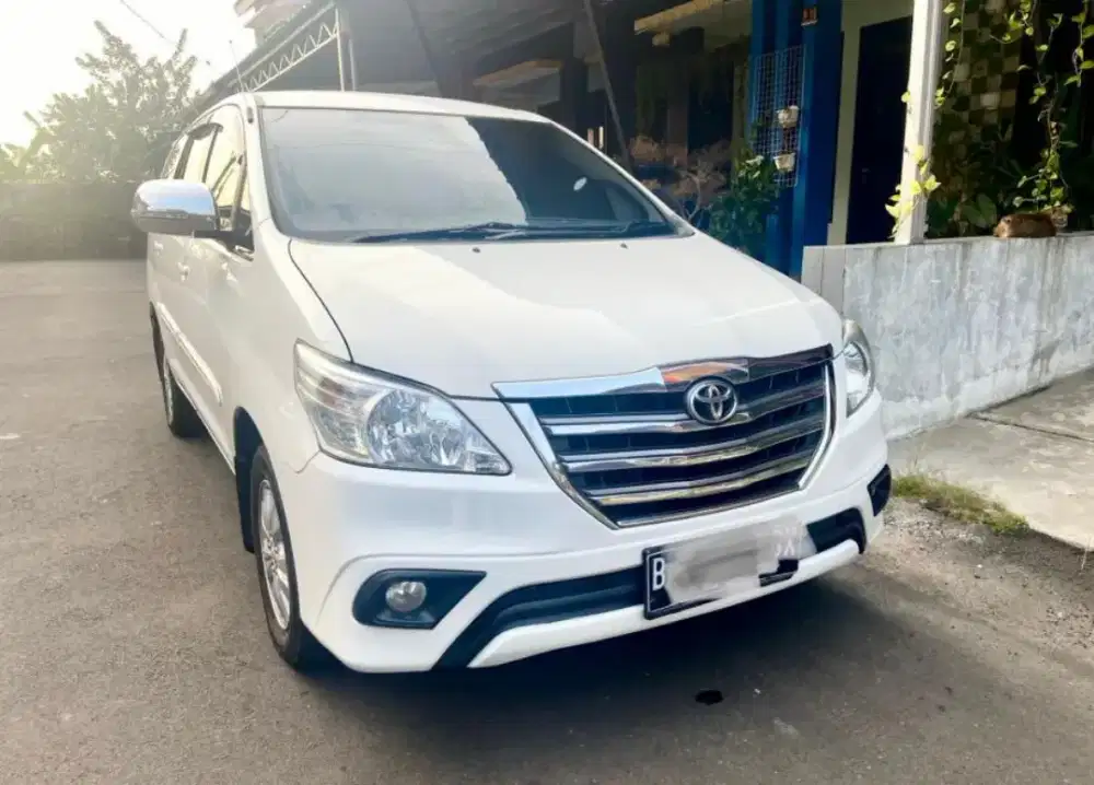 Toyota Kijang Innova 2.0 G Bensin-AT 2014