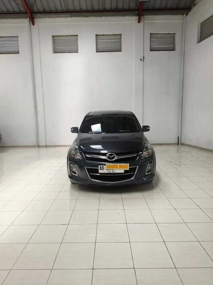 Mazda 8 tahun 2015