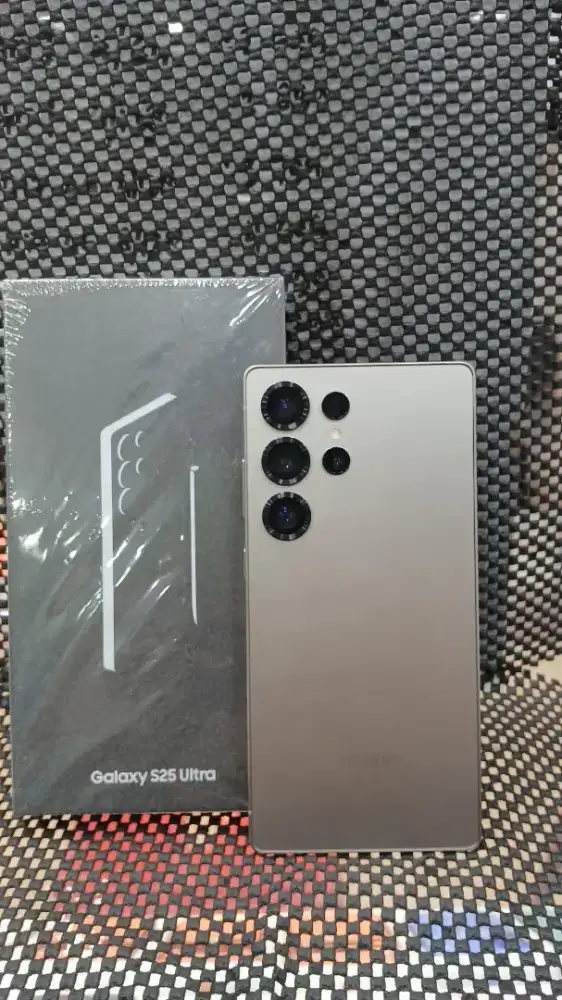Samsung S25 Ultra 12/512 garansi 2 bulan
