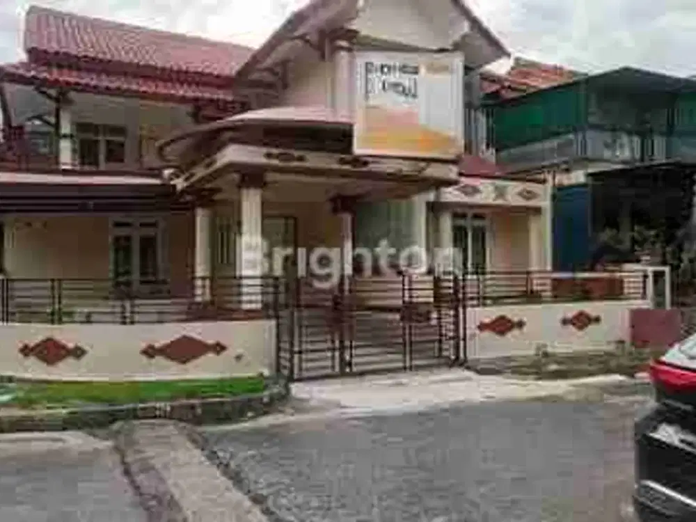 Rumah 2 Lantai Dutamas