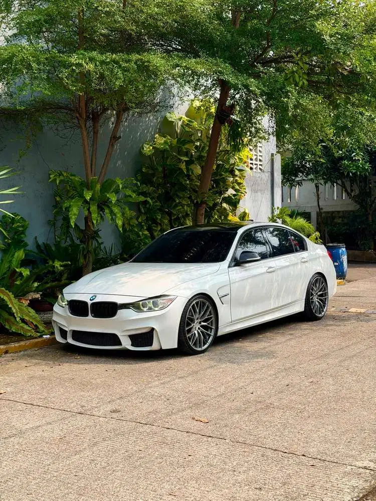 BMW 320i 2012 Bensin