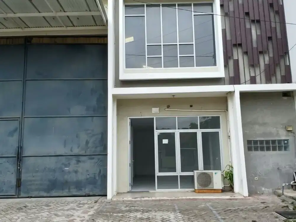 DISEWAKAN GUDANG AKSES KEBOMAS
