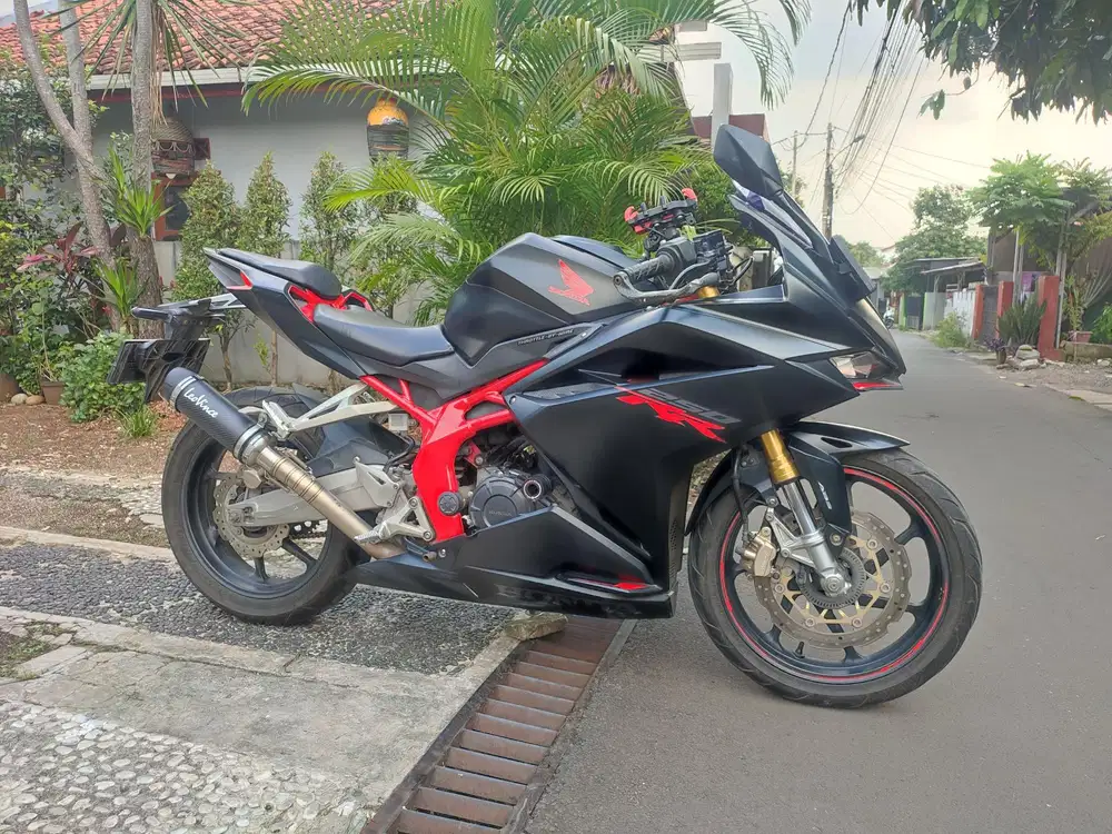 DIJUAL CBR 250RR ABS TAHUN 2018 MURMER