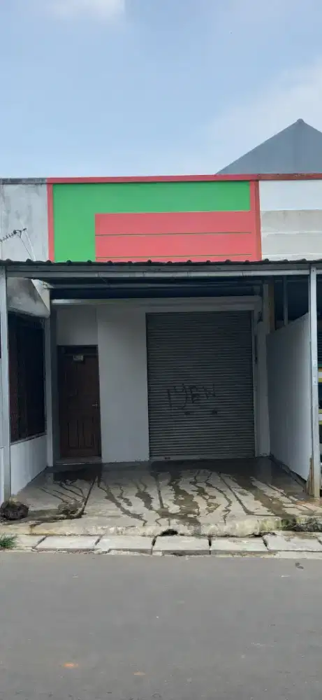 Dijual Kios Rumah 1 Lantai, 1 Kamar Tidur, 1 Kamar Mandi, Garasi