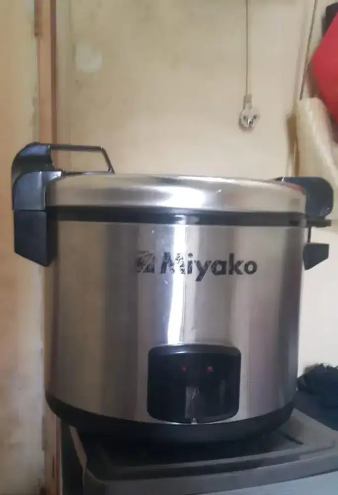 Jual magicom Miyako ukuran 5 liter minus pemakain