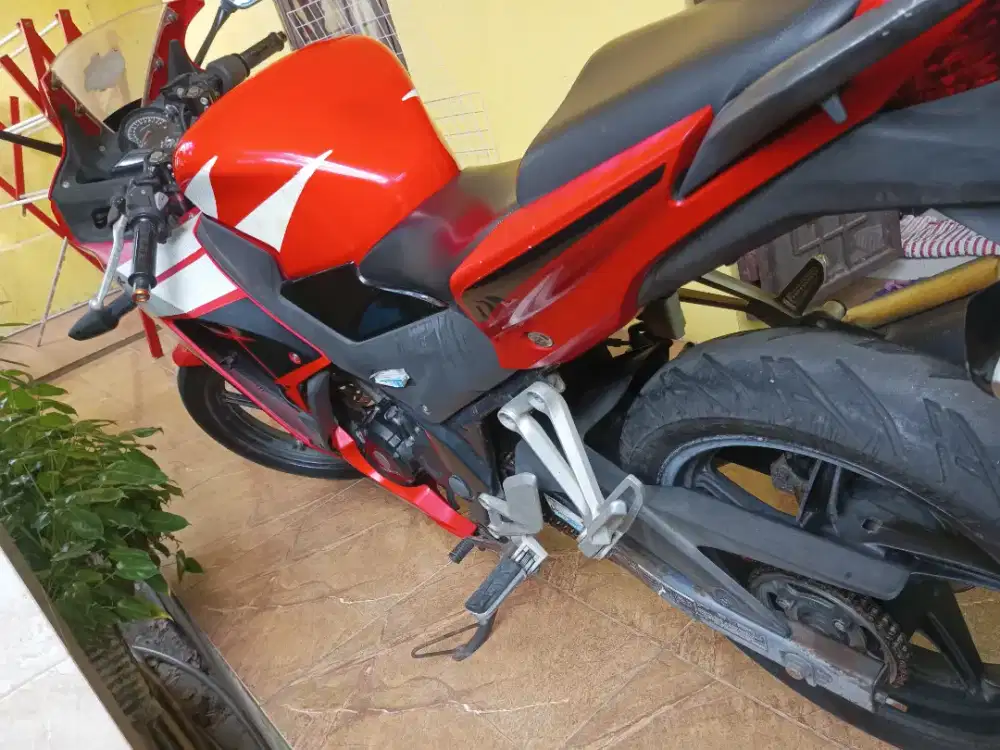 Dijual CBR 150 2015 ( Bisa Nego)