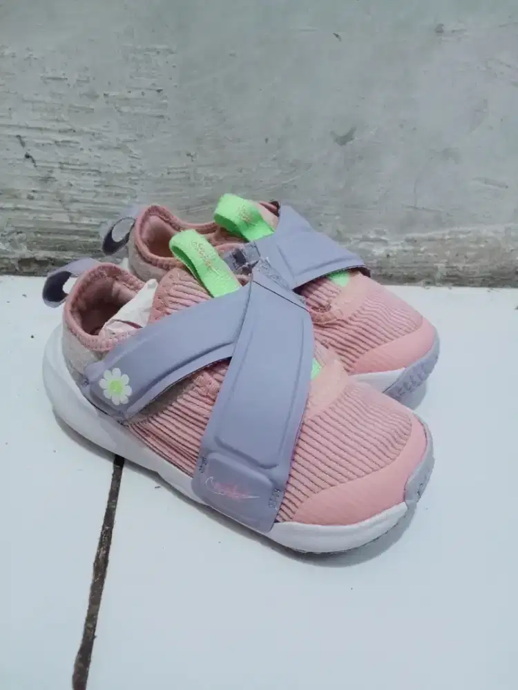 Sepatu Nike bayi second