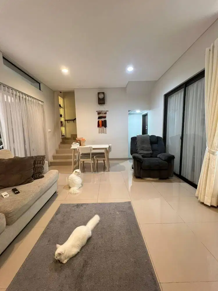 Dijual Rumah Full Furnished di Summarecon Bandung