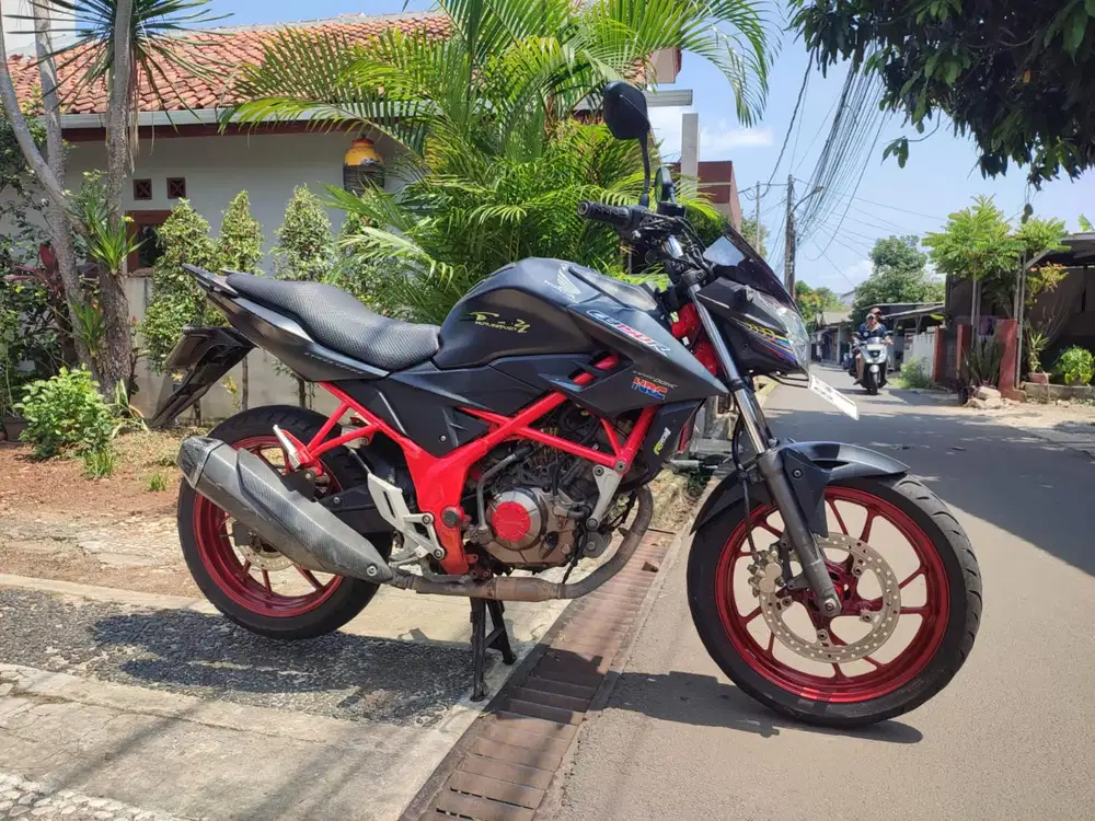 DIJUAL CB150R / CB 150R RANGKA MERAH TAHUN 2018