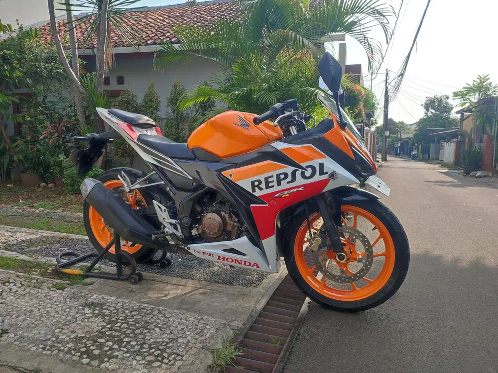 DIJUAL CBR 150R / CBR FACELIFT REPSOL TAHUN 2017