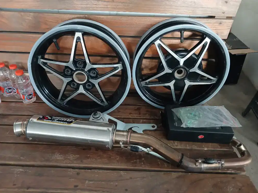 Pelek+knalpot Variasi Vespa 150 cc