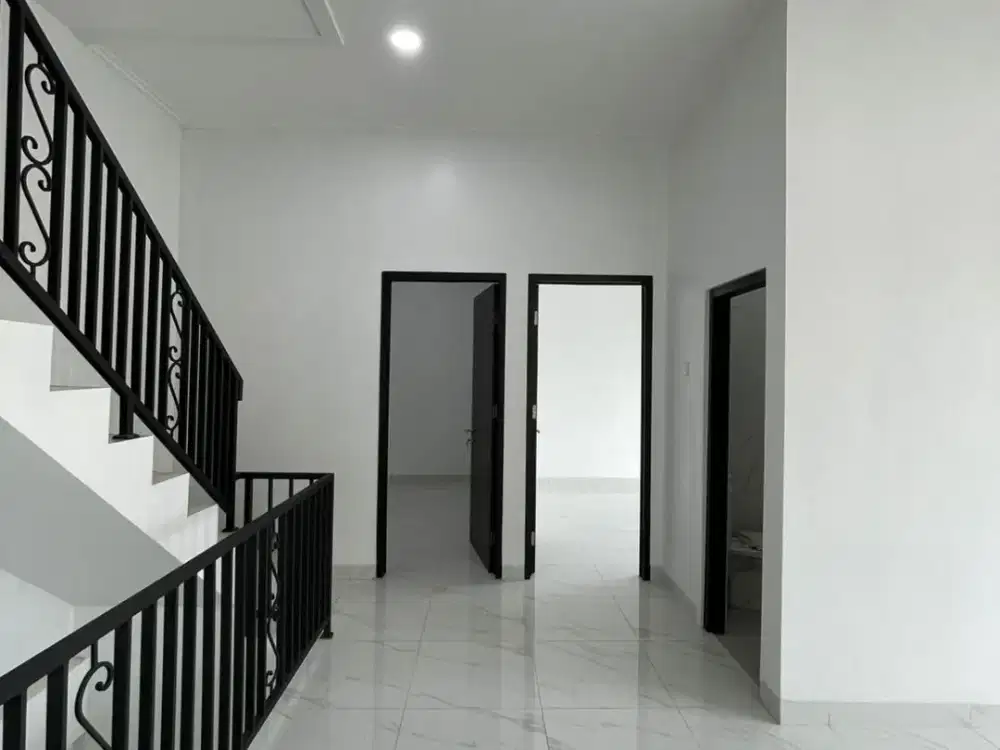 Dijual Rumah 3 Lantai Daerah Petukangan Utara