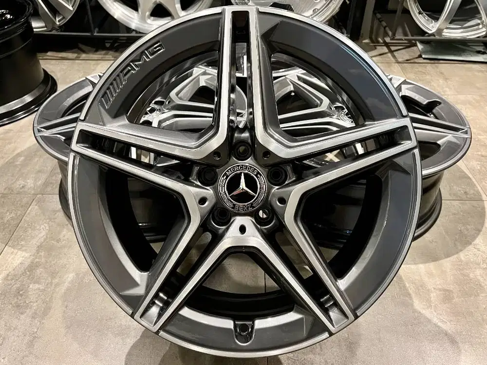 Velg OEM Mercedes Benz W247 AMG, R-19, Lebar 7.5, PCD 5x112