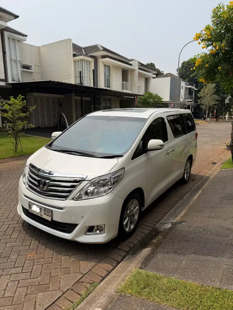DIJUAL TOTOYA ALPHARD AT TAHUN 2014