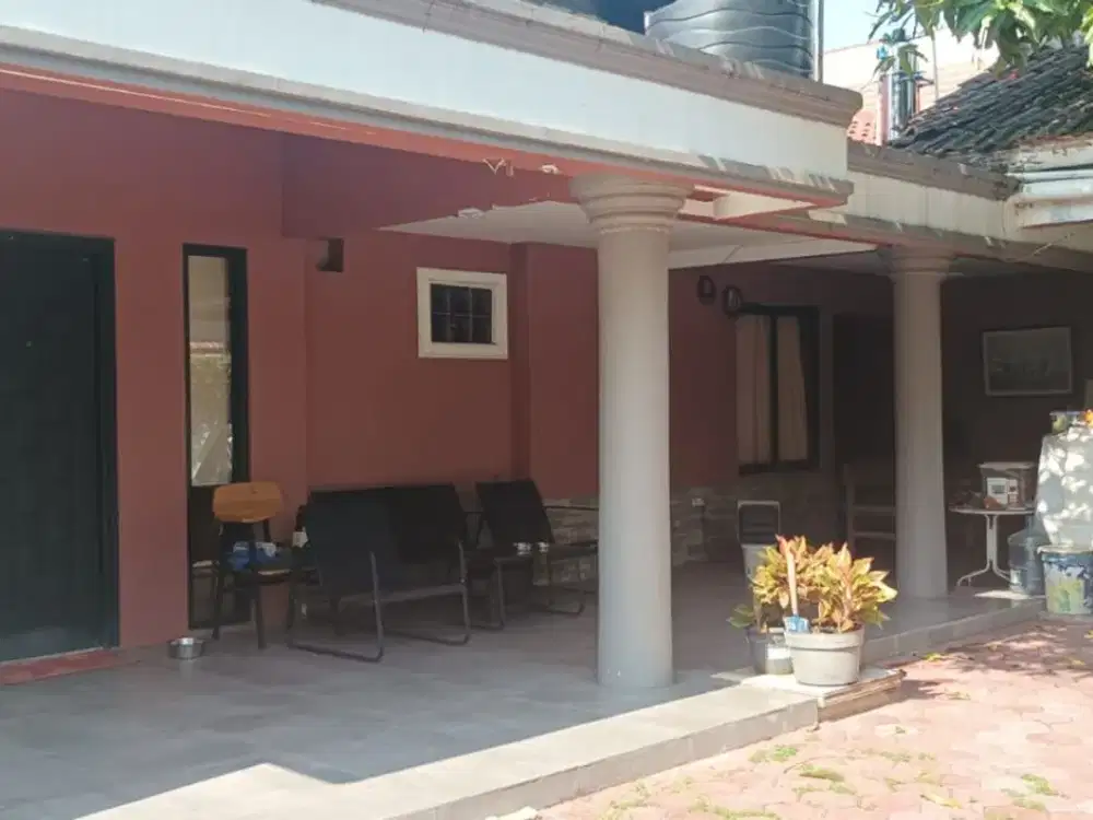 Rumah Hoek 1 Lantai Lokasi Strategis di Pulogebang