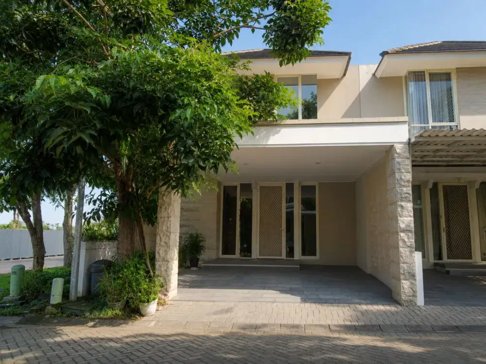 DIJUAL CEPAT RUMAH 2 LANTAI FULL FURNISH SIAP HUNI