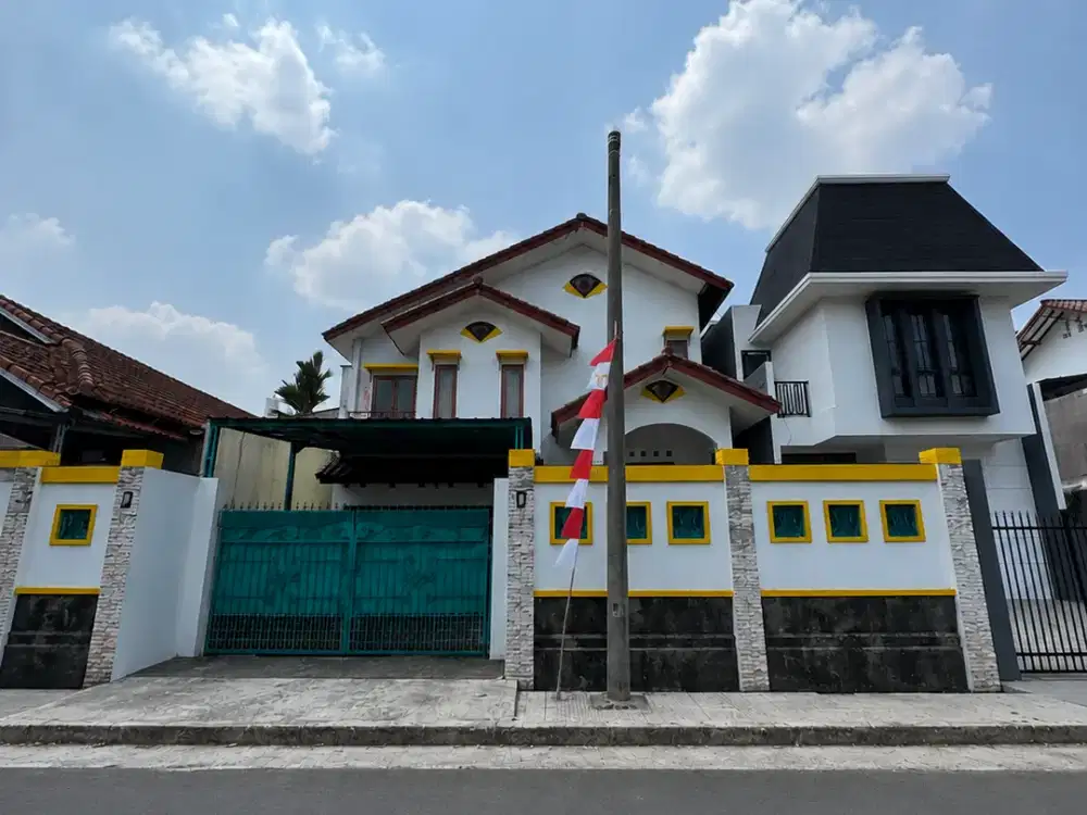 Rumah 2 Lantai di Cirendeu dengan Tanah Luas, Cocok untuk Hunian Keluarga