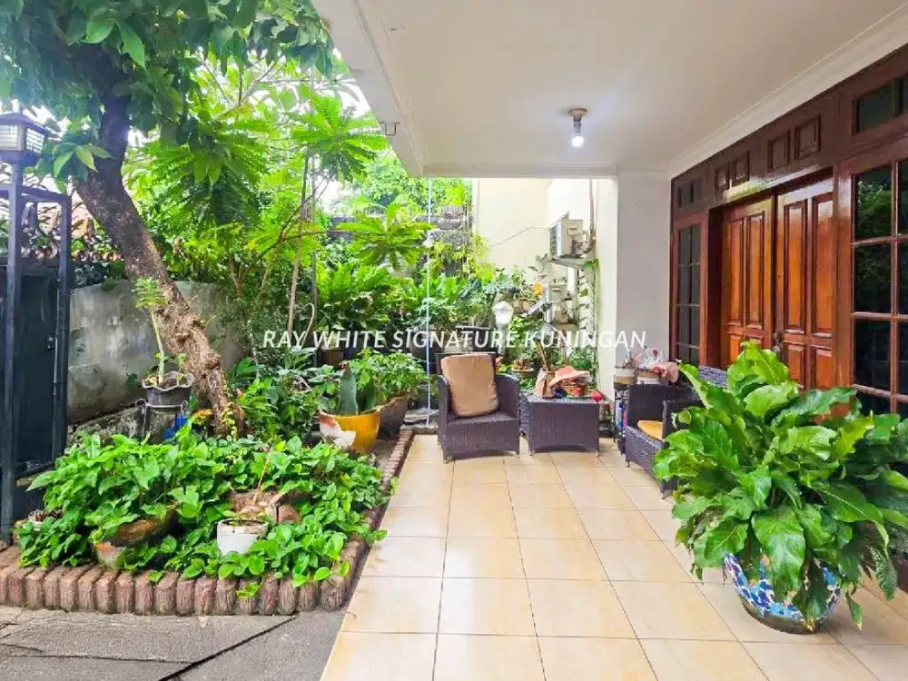 Rumah Cocok Untuk Kost Dan usaha Dekat BNI Pejompongan