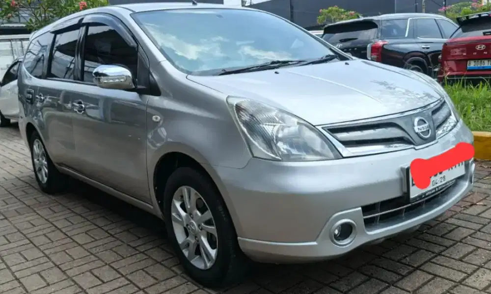 Grand livina sv matic 2012