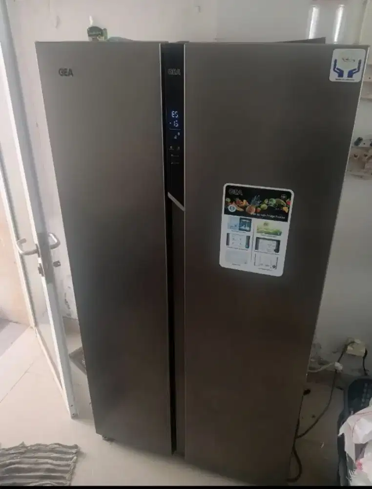 Dijual Cepat, kulkas GEA Side-by-Side seri G2D-472R INOX.