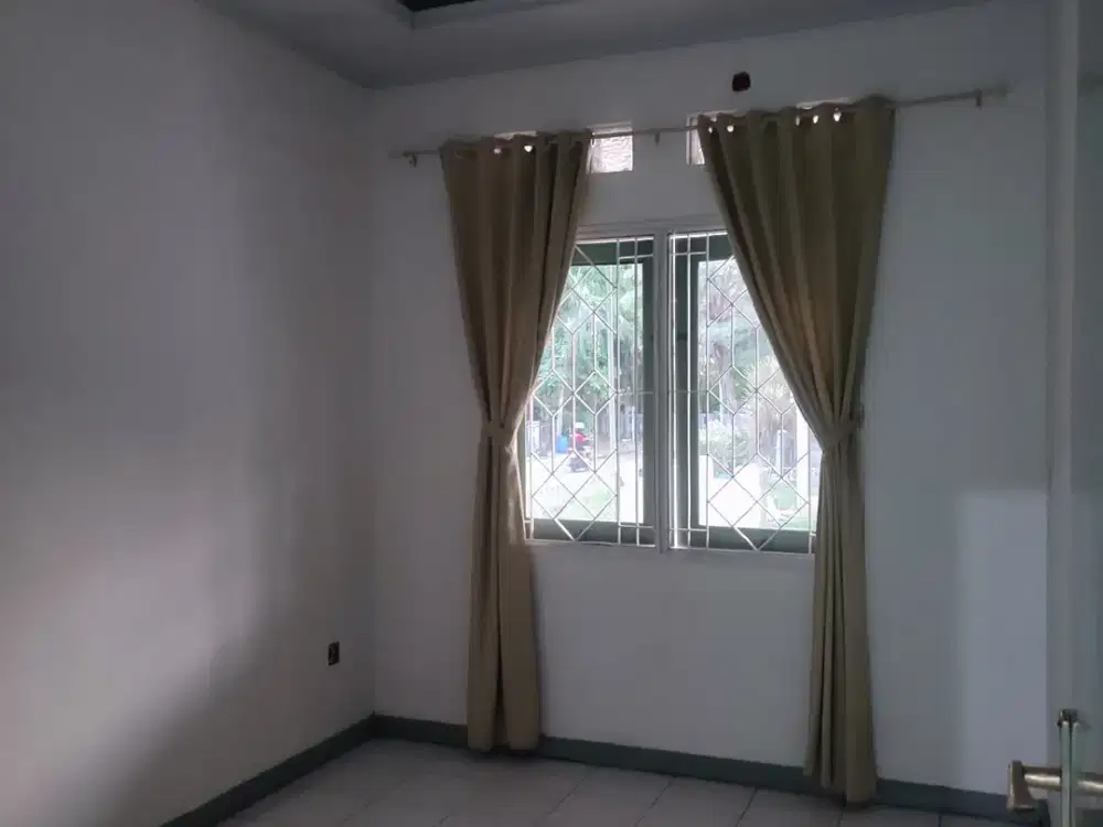 Disewakan Rumah di Graha Padma Semarang