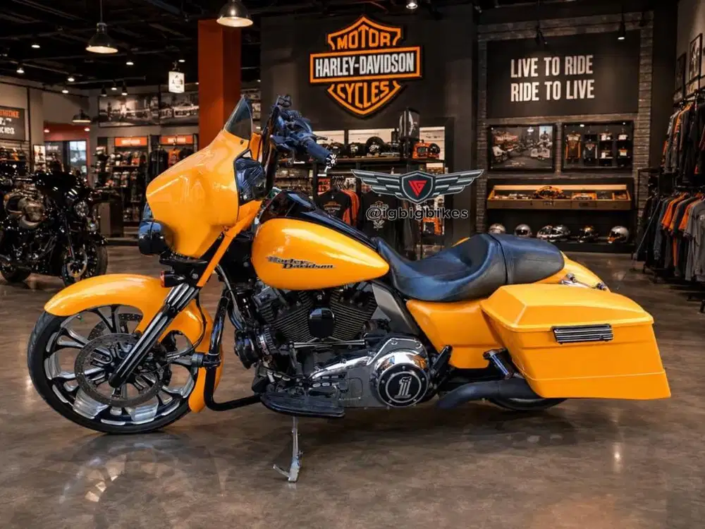 Harley Street Glide Kuning 2013