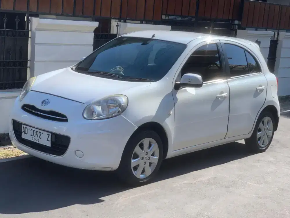 Nissan march 2013 matic low km full ori antik
